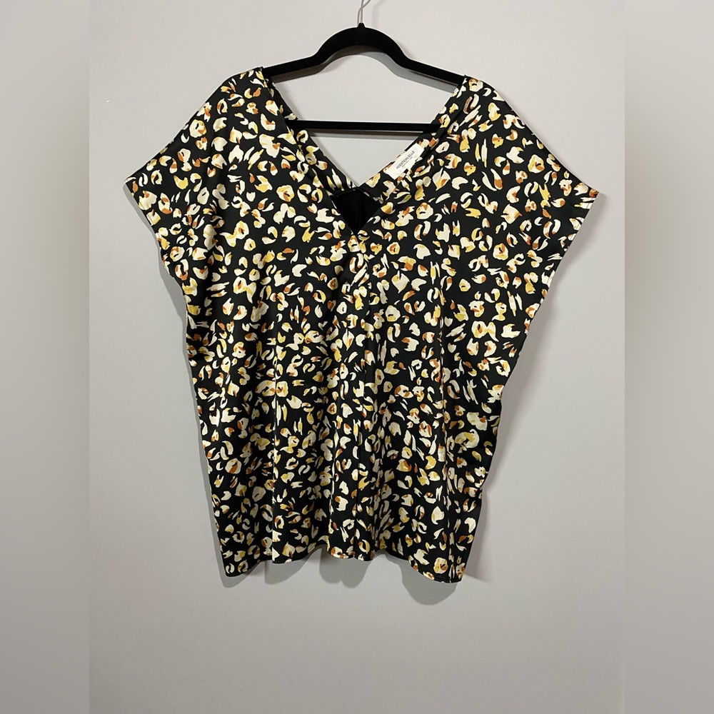 NWOT plus size bi-material blouse / Addition Elle